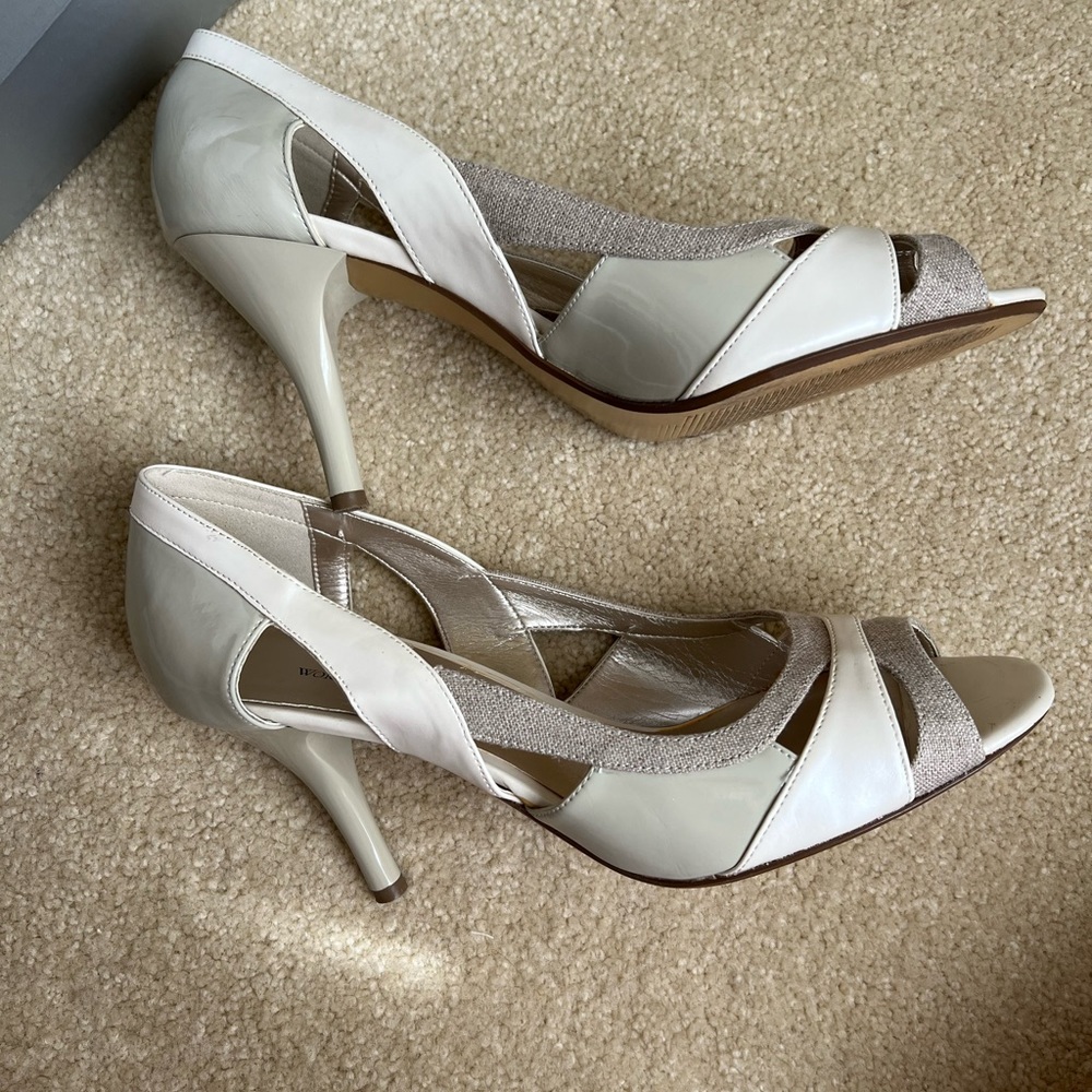 Worthington cream and Gray Peep Toe Heels - Picture 2 of 8